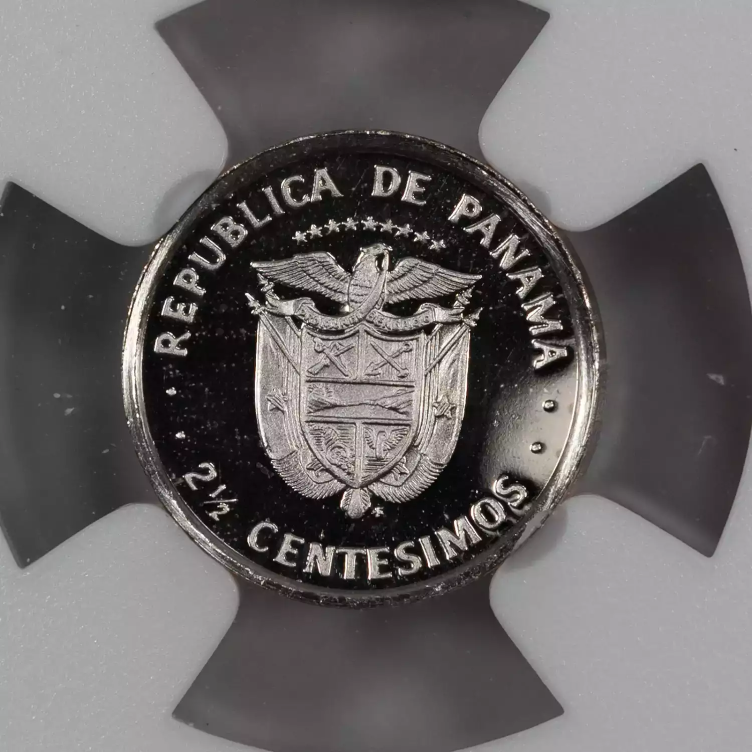PANAMA Brass CENT (2)