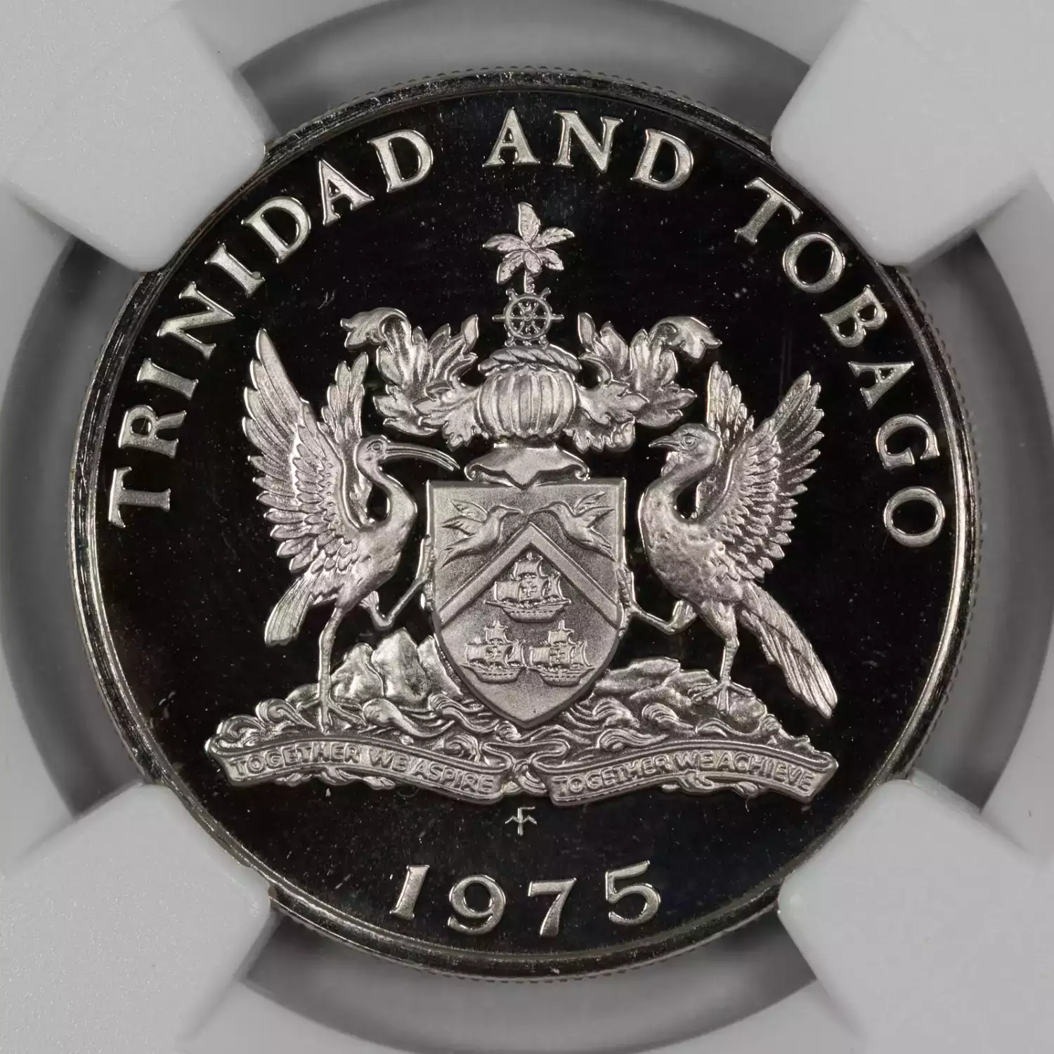 Trinidad and Tobago Copper-Nickel 25 CENTS (2)